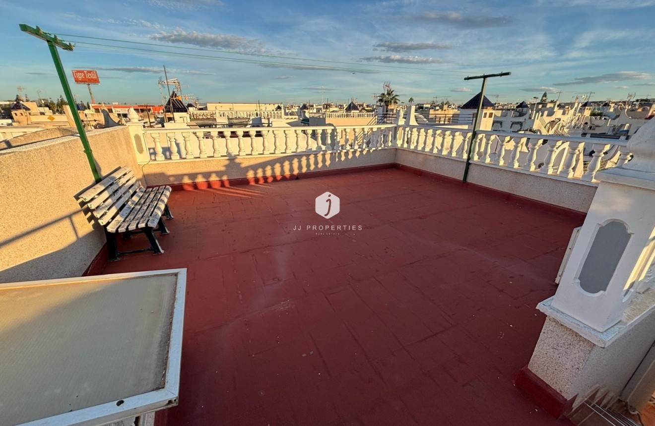 Segunda mano - Chalet -
Torrevieja - Carrefour