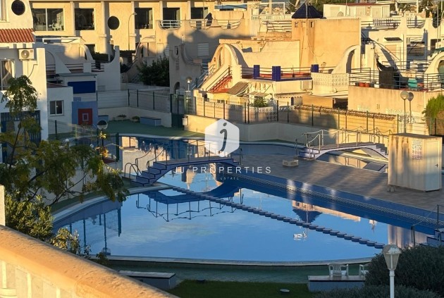 Segunda mano - Chalet -
Torrevieja - Carrefour