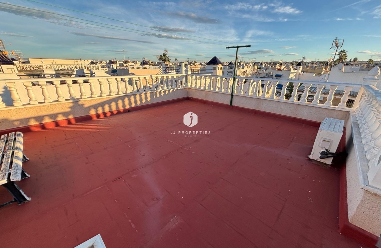 Segunda mano - Chalet -
Torrevieja - Carrefour