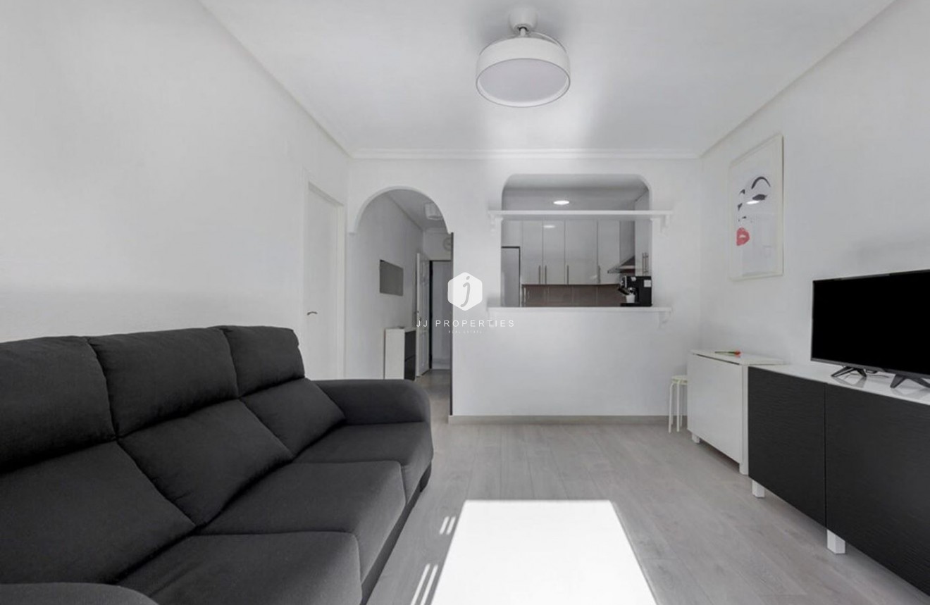 Z drugiej ręki - Mieszkanie w bloku -
Torrevieja - Costa Blanca