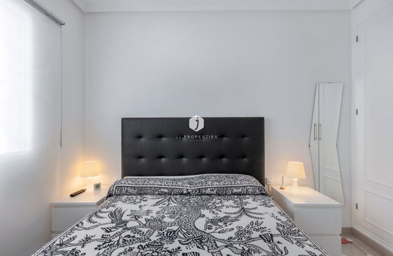 Z drugiej ręki - Mieszkanie w bloku -
Torrevieja - Costa Blanca