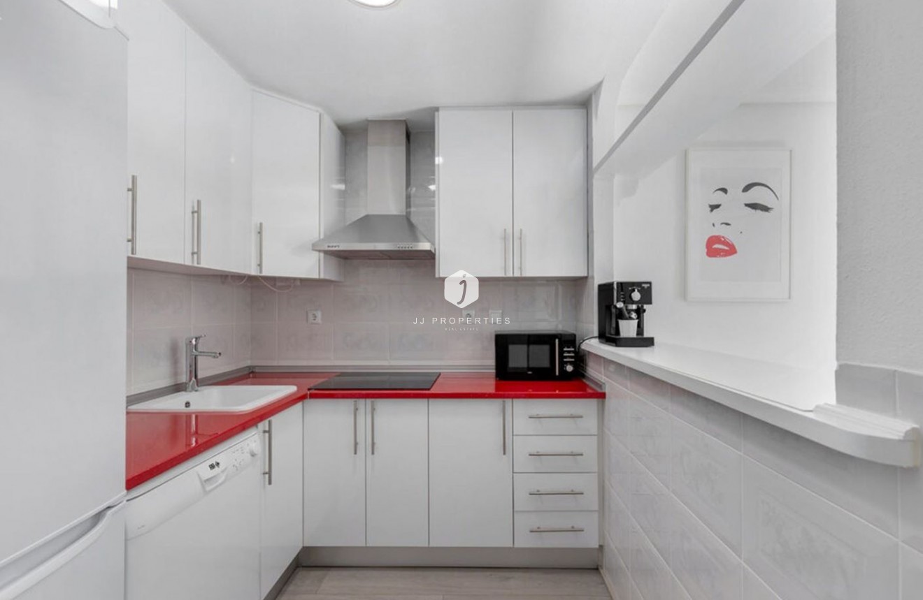 Z drugiej ręki - Mieszkanie w bloku -
Torrevieja - Costa Blanca