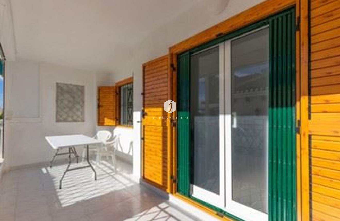 Z drugiej ręki - Mieszkanie w bloku -
Torrevieja - Costa Blanca