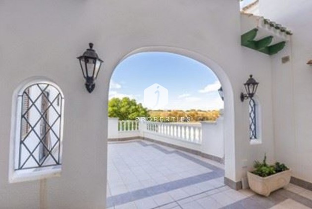 Z drugiej ręki - Mieszkanie w bloku -
Torrevieja - Costa Blanca