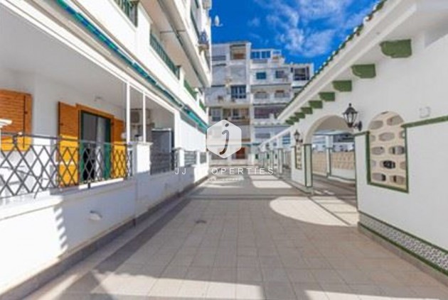 Z drugiej ręki - Mieszkanie w bloku -
Torrevieja - Costa Blanca