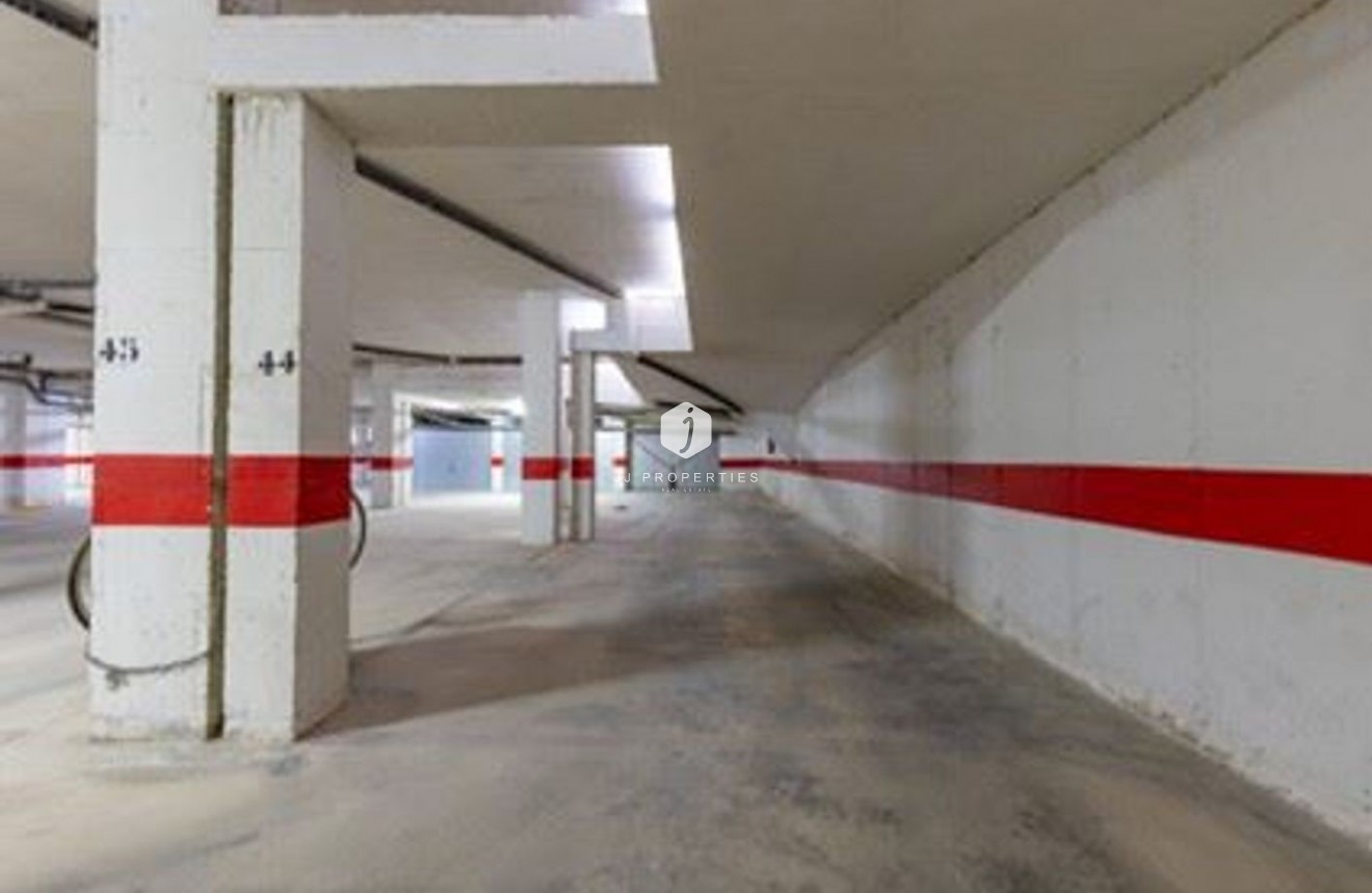 Z drugiej ręki - Mieszkanie w bloku -
Torrevieja - Costa Blanca