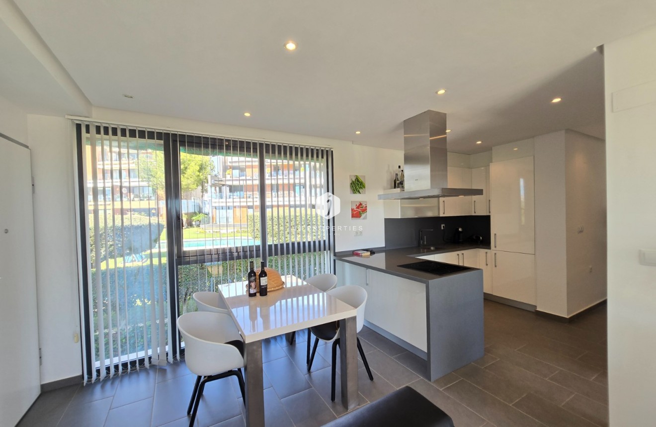 Z drugiej ręki - Mieszkanie w bloku -
Orihuela Costa - Costa Blanca