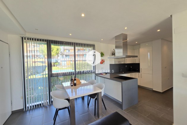 Z drugiej ręki - Mieszkanie w bloku -
Orihuela Costa - Costa Blanca