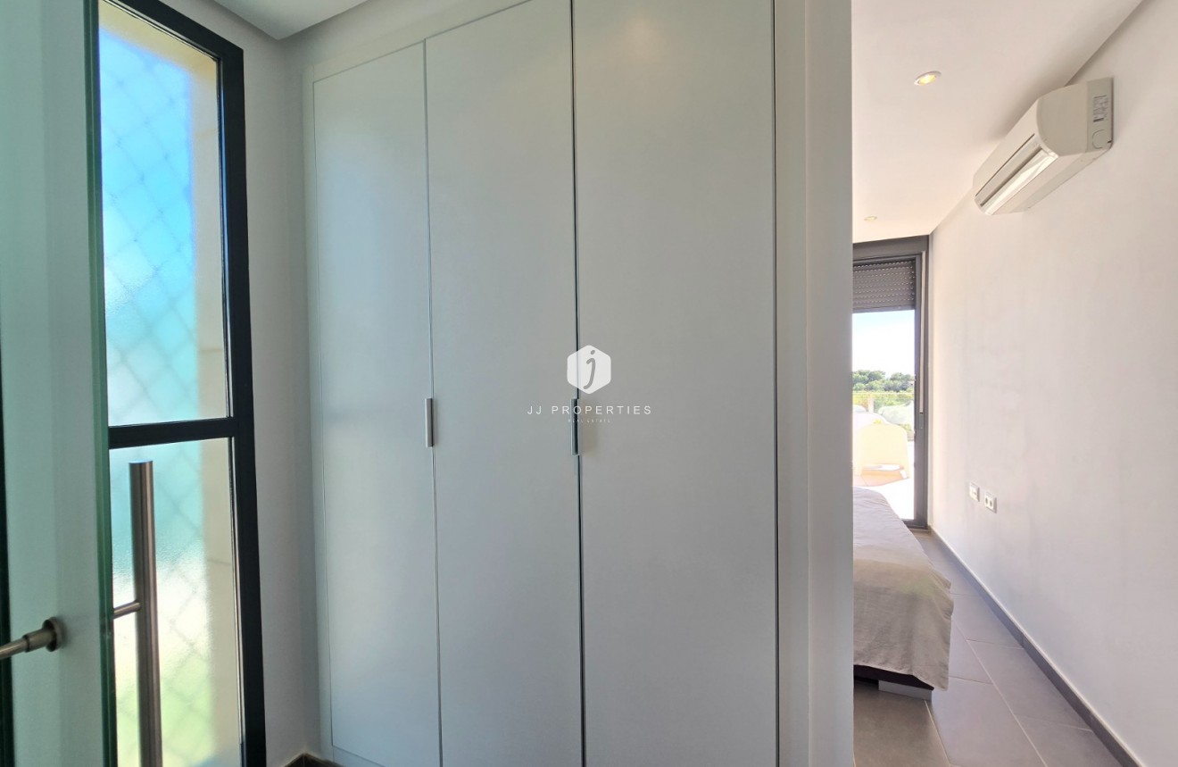 Z drugiej ręki - Mieszkanie w bloku -
Orihuela Costa - Costa Blanca