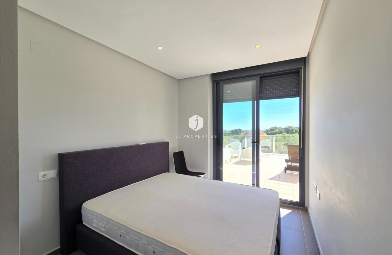 Z drugiej ręki - Mieszkanie w bloku -
Orihuela Costa - Costa Blanca