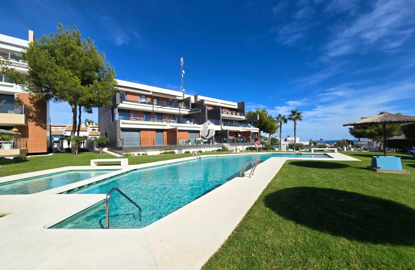 Z drugiej ręki - Mieszkanie w bloku -
Orihuela Costa - Costa Blanca