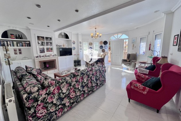 Segunda mano - Villa -
La Zenia - Costa Blanca