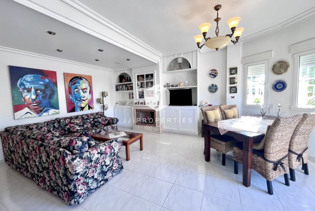 Segunda mano - Villa -
La Zenia - Costa Blanca