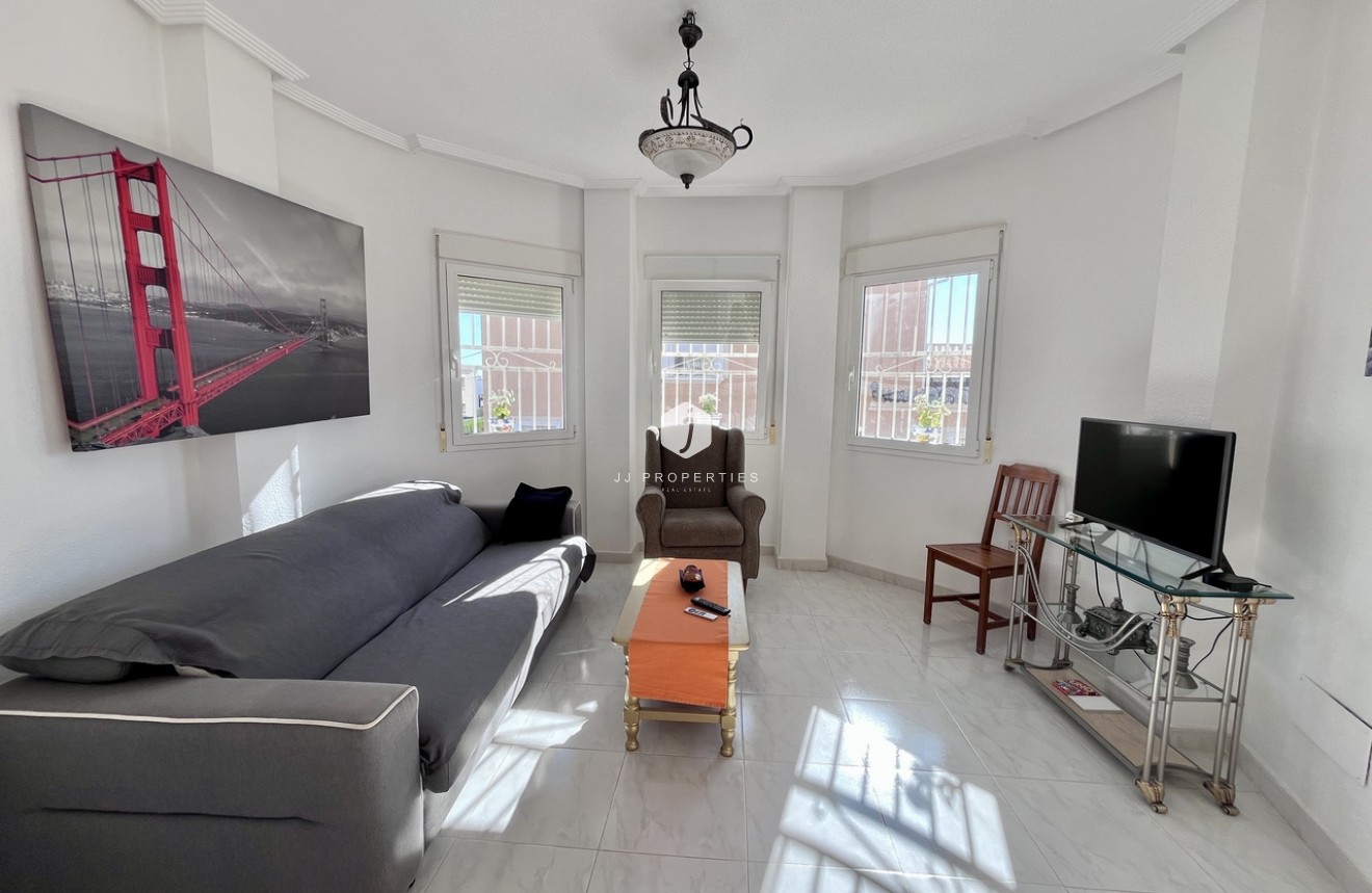 Segunda mano - Villa -
La Zenia - Costa Blanca