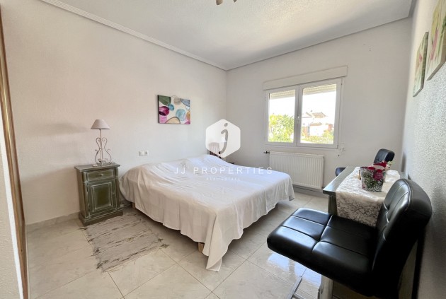 Segunda mano - Villa -
La Zenia - Costa Blanca