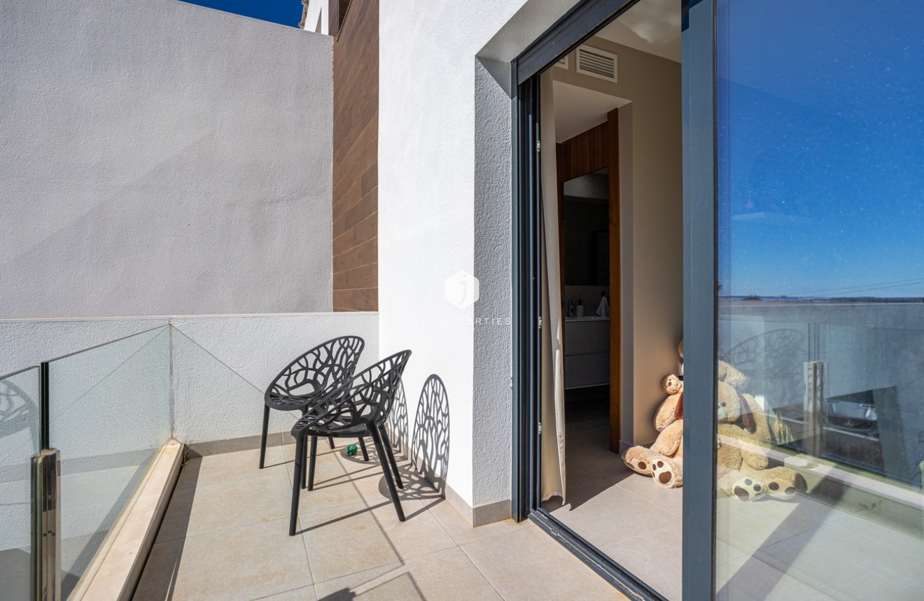 Segunda mano - Villa -
Ciudad Quesada - center