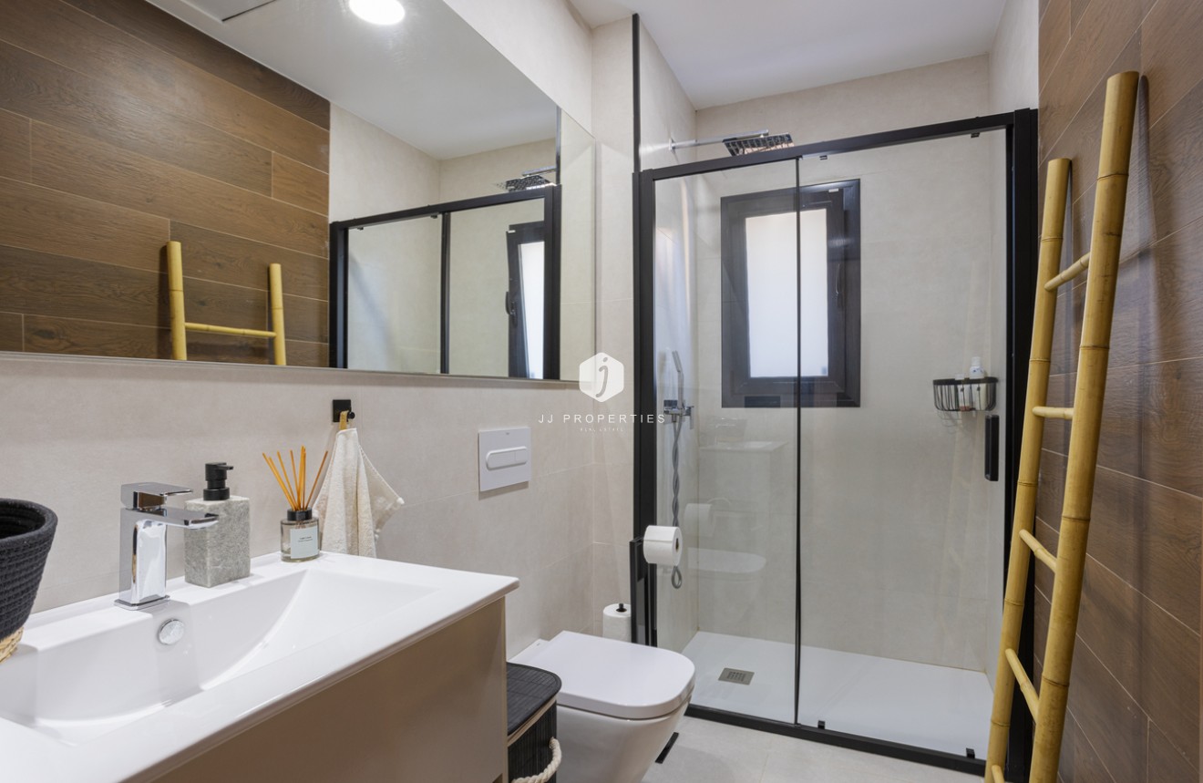 Segunda mano - Villa -
Ciudad Quesada - center