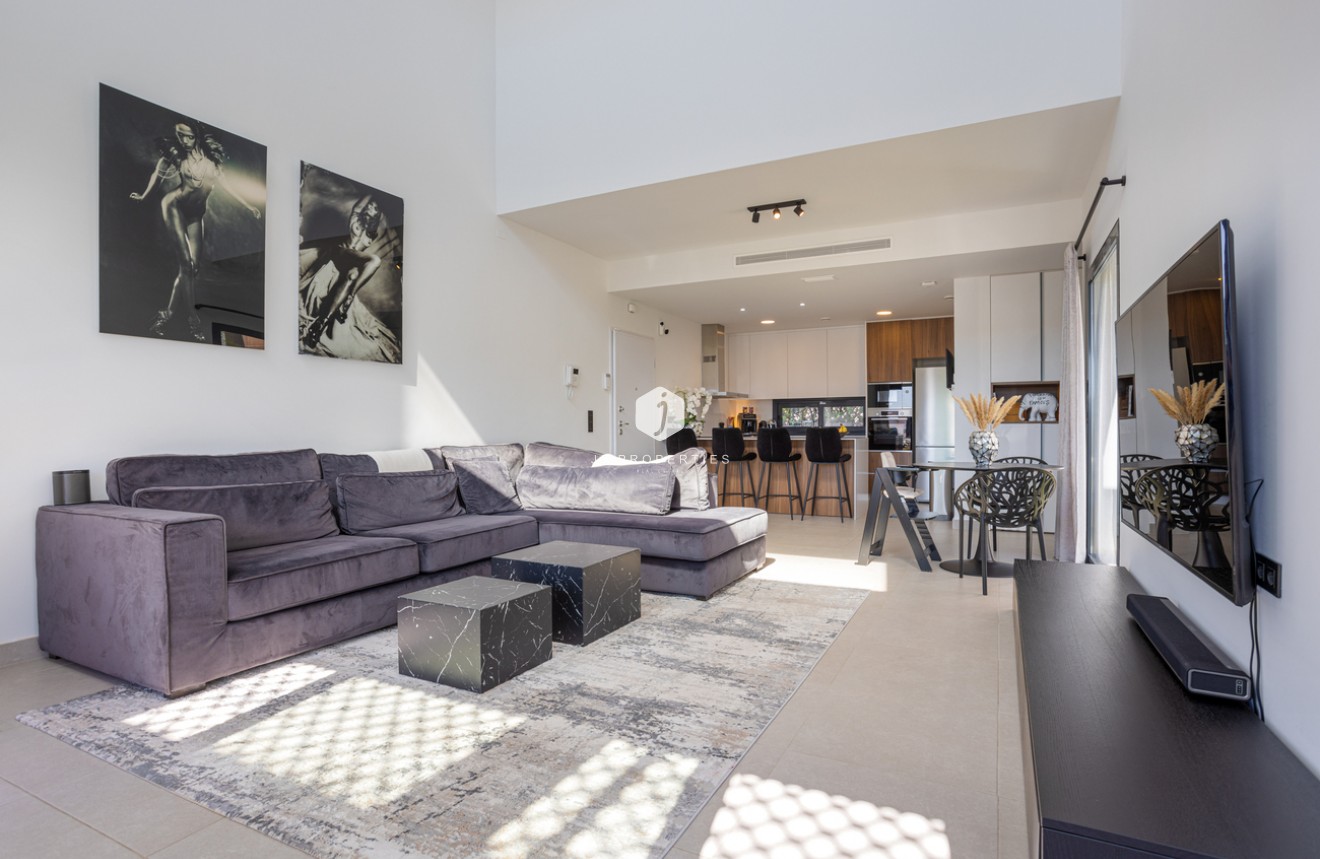 Segunda mano - Villa -
Ciudad Quesada - center