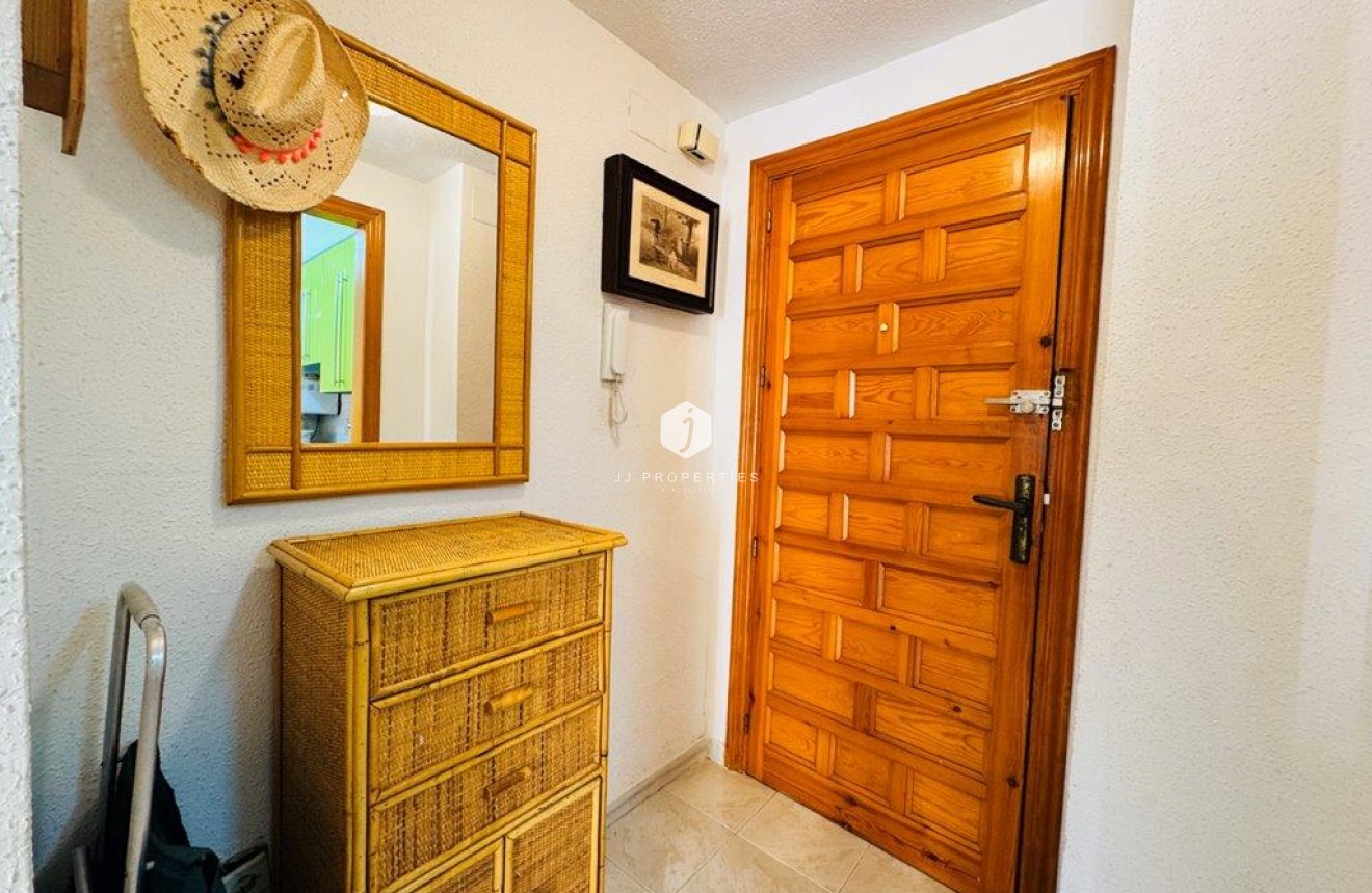 Segunda mano - Apartamento / piso -
La Mata - Costa Blanca