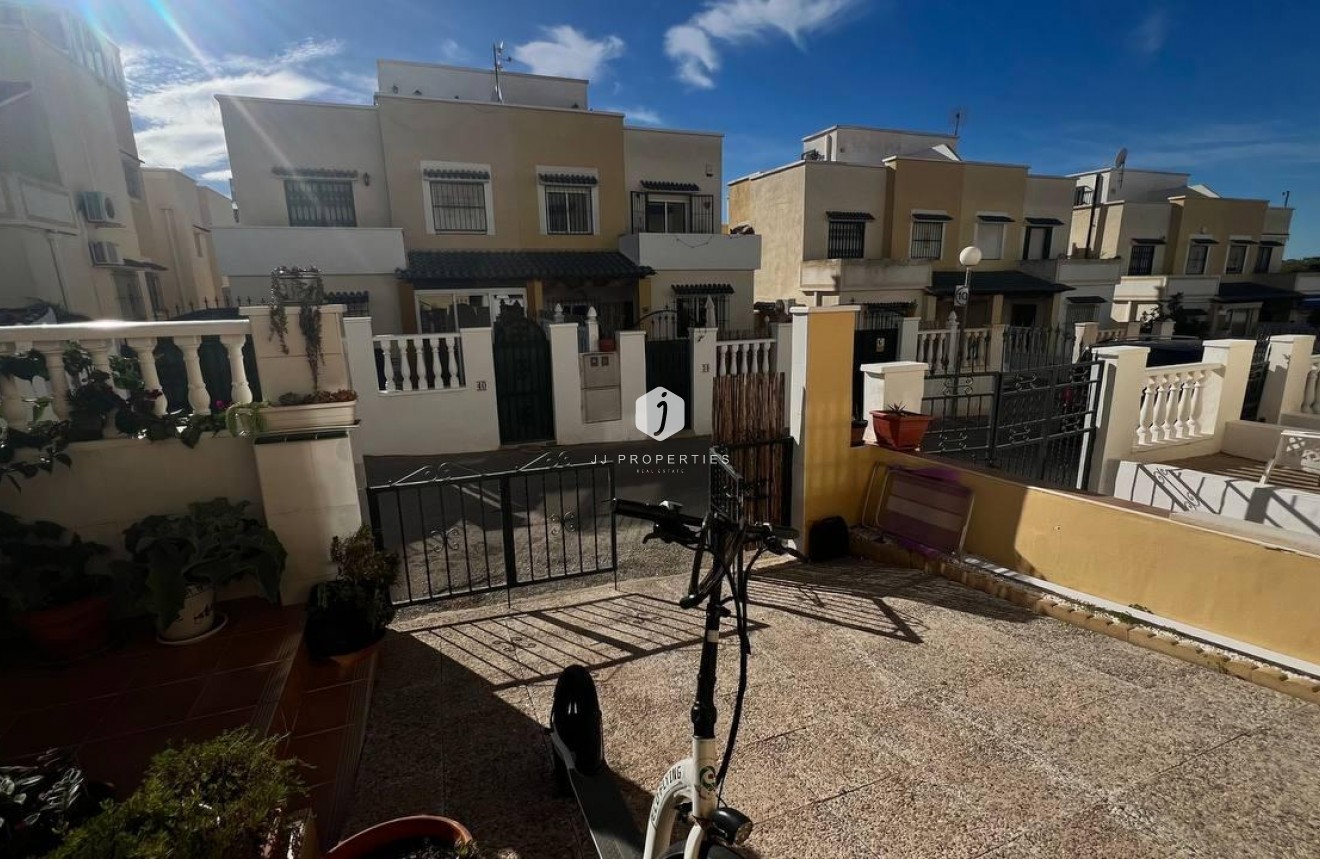 D'occasion - Chalet -
Orihuela Costa - Los Almendros-la Florida