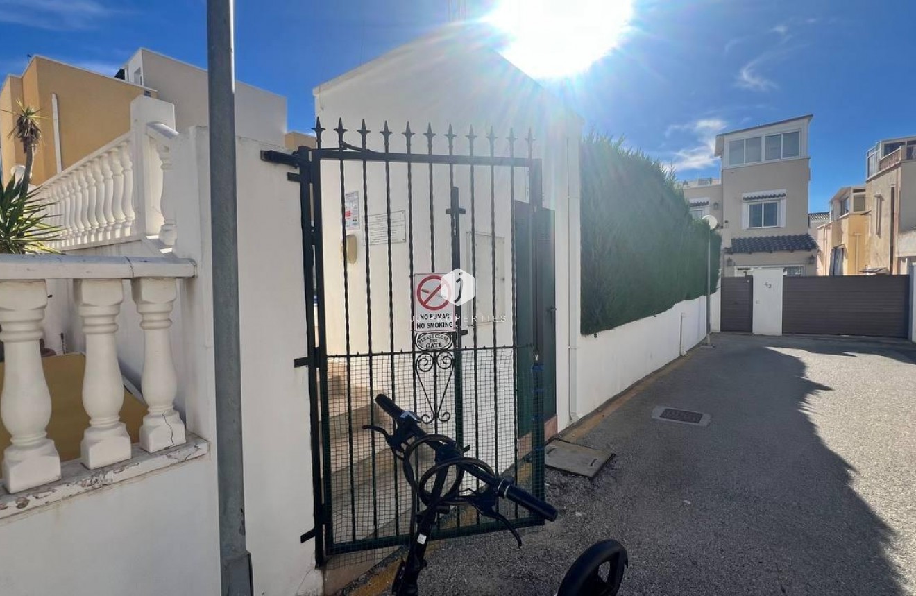 D'occasion - Chalet -
Orihuela Costa - Los Almendros-la Florida