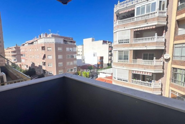 D'occasion - Appartement -
Torrevieja - PARQUE DE LAS NACIONES