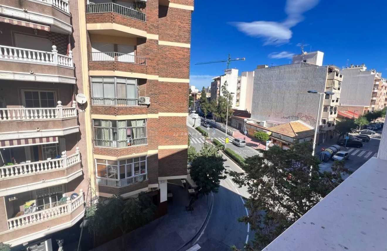 D'occasion - Appartement -
Torrevieja - PARQUE DE LAS NACIONES