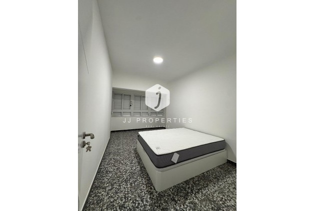 Segunda mano - Apartamento / piso -
Torrevieja - Centro