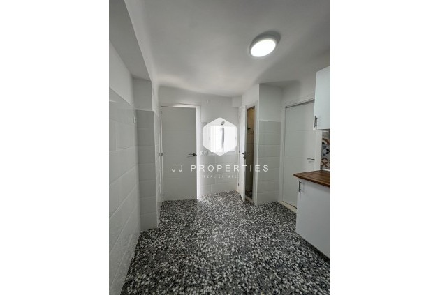 Segunda mano - Apartamento / piso -
Torrevieja - Centro
