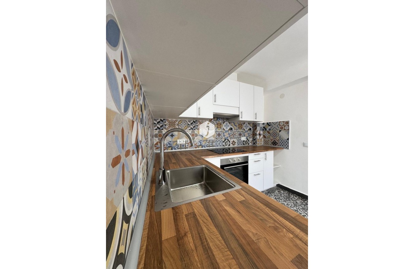 Segunda mano - Apartamento / piso -
Torrevieja - Centro