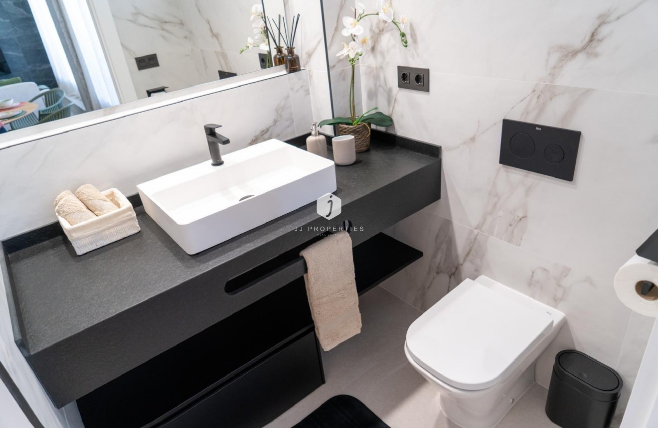 Segunda mano - Ático -
Orihuela Costa - La Regia