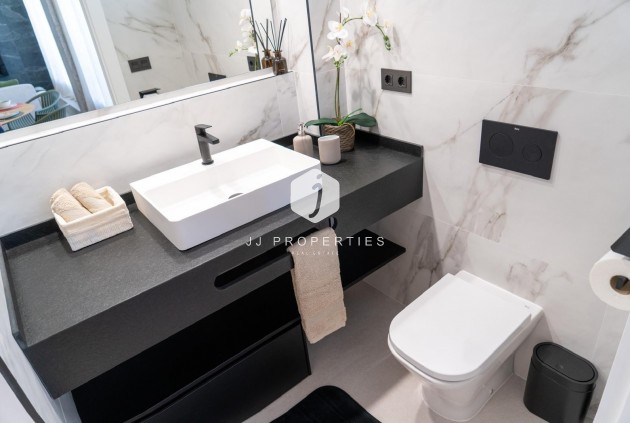 Segunda mano - Ático -
Orihuela Costa - La Regia