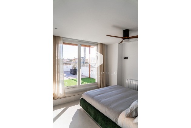 Segunda mano - Ático -
Orihuela Costa - La Regia