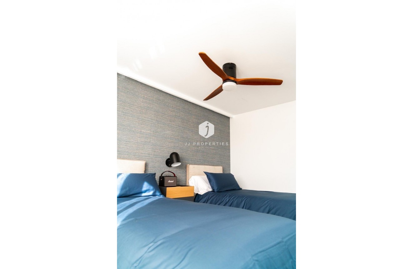 Segunda mano - Ático -
Orihuela Costa - La Regia