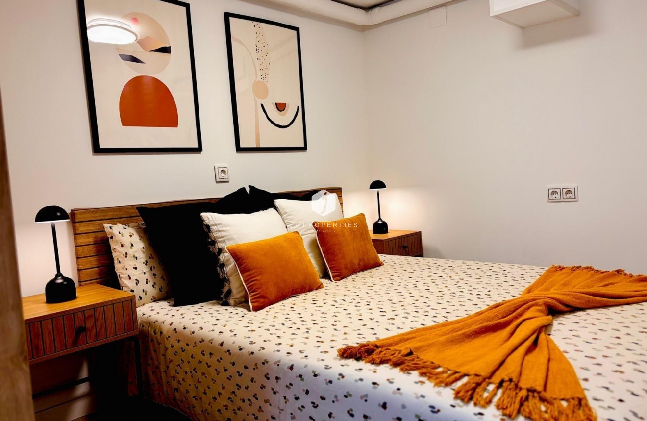 Z drugiej ręki - Mieszkanie w bloku -
Torrevieja - Playa de los Locos