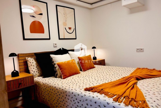 Z drugiej ręki - Mieszkanie w bloku -
Torrevieja - Playa de los Locos