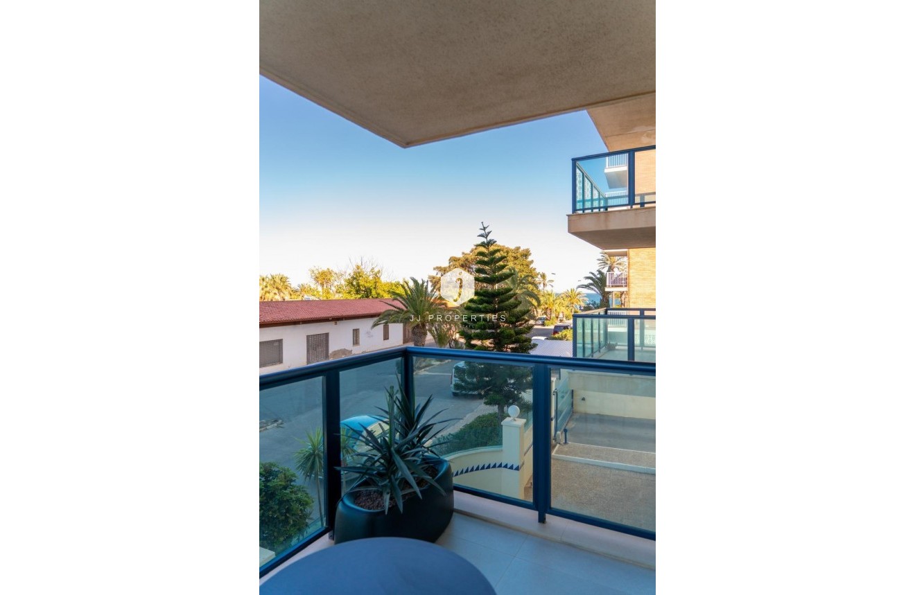 Tweedehands - Appartement / flat -
Torrevieja - La veleta