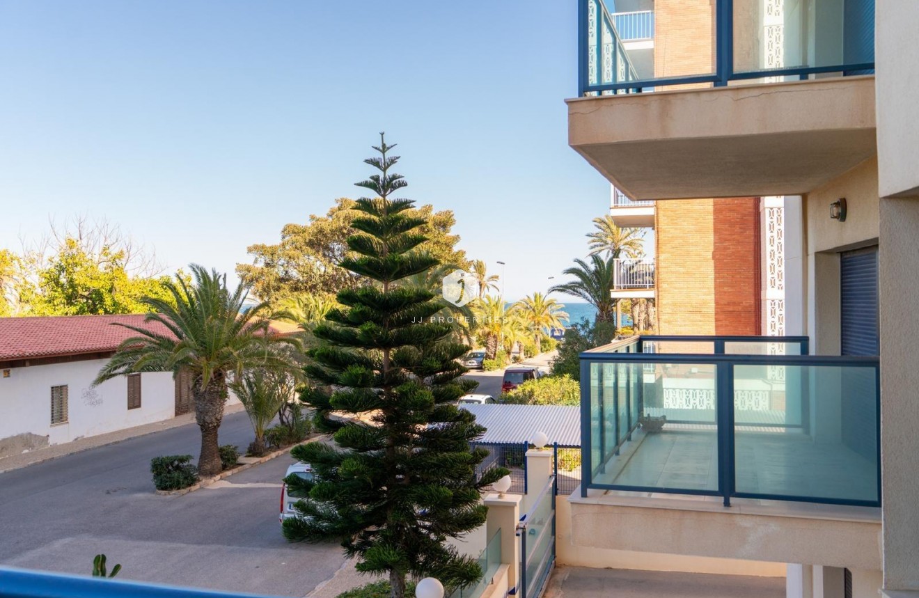 Tweedehands - Appartement / flat -
Torrevieja - La veleta