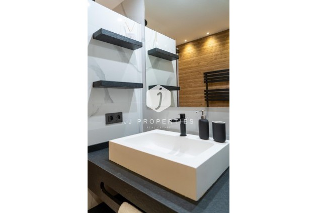 Tweedehands - Appartement / flat -
Torrevieja - La veleta