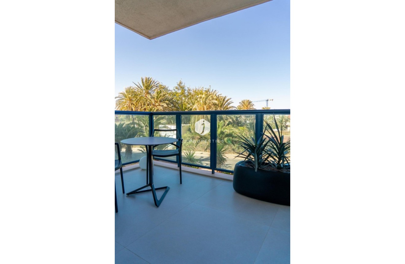 Tweedehands - Appartement / flat -
Torrevieja - La veleta