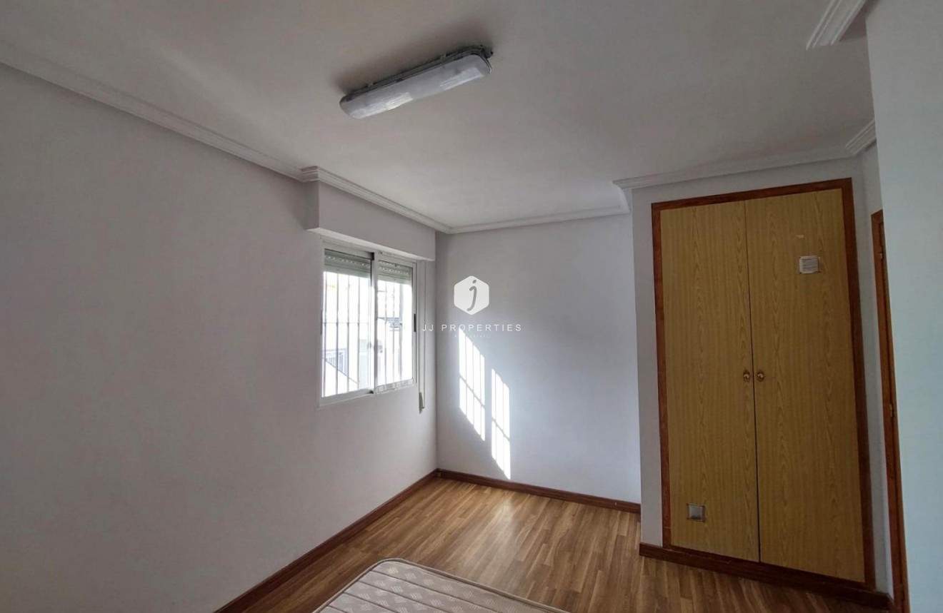 Segunda mano - Villa -
Torrevieja - Costa Blanca