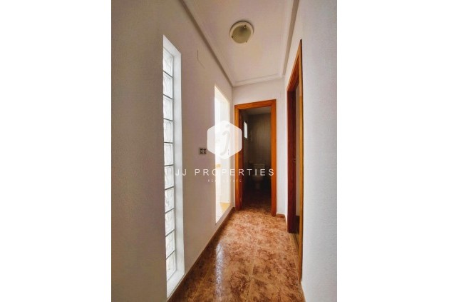 Segunda mano - Villa -
Torrevieja - Costa Blanca