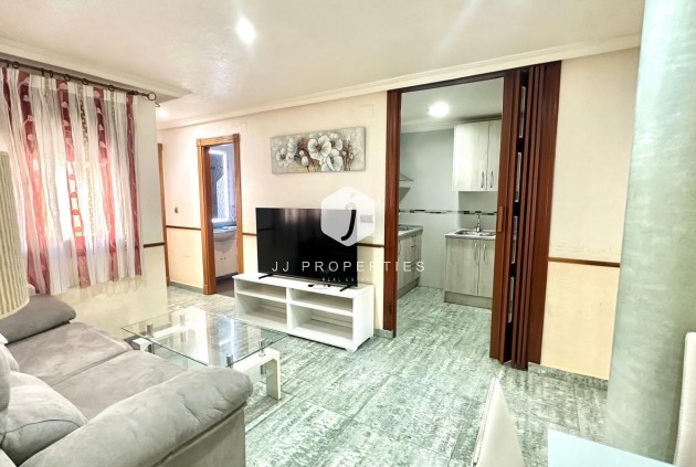 Segunda mano - Ático -
Torrevieja