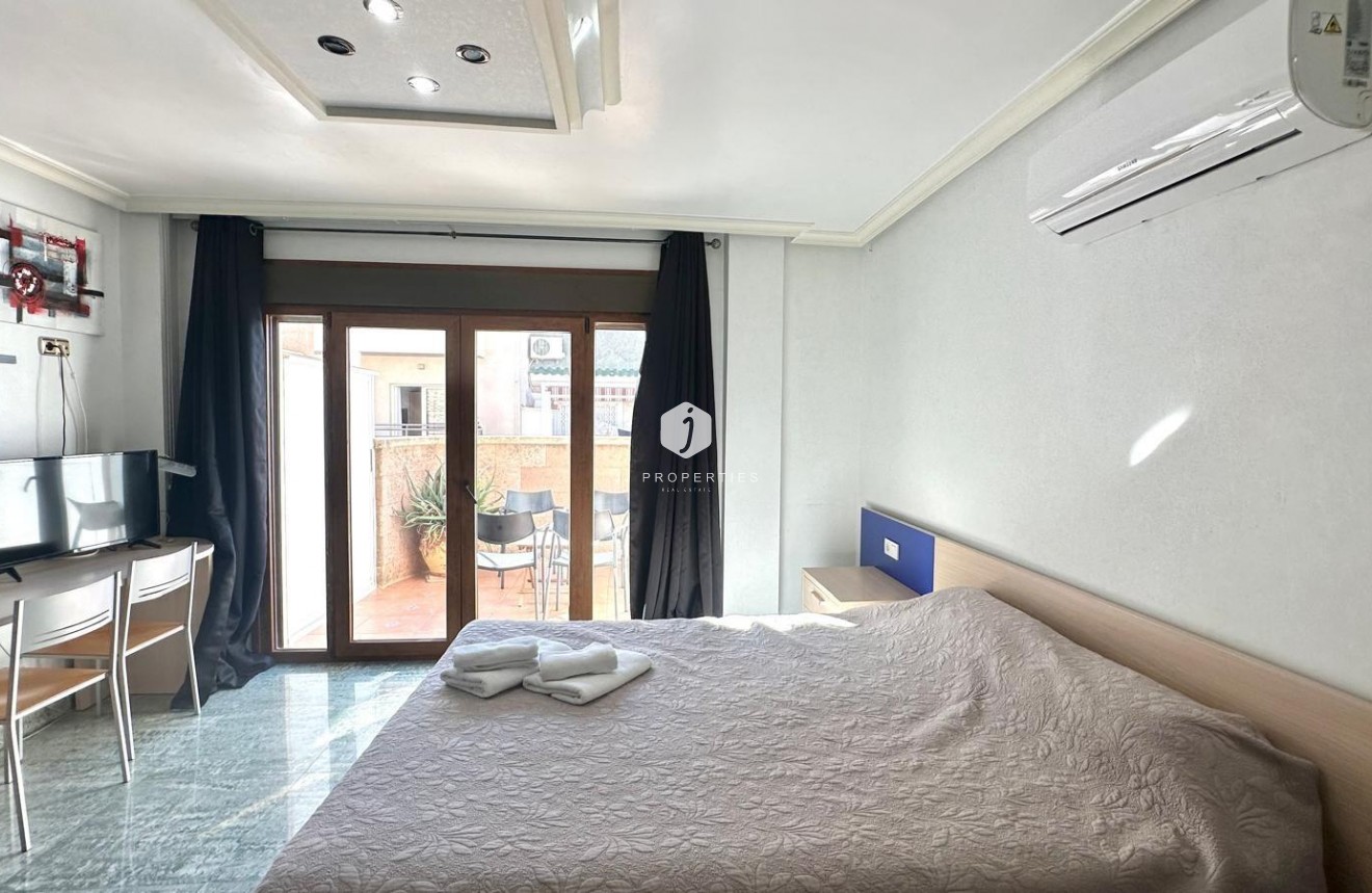 Segunda mano - Ático -
Torrevieja