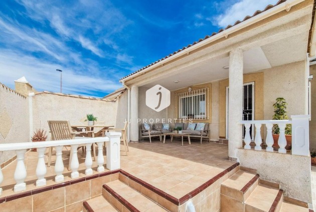 Segunda mano - Bungalow -
Torrevieja - Costa Blanca