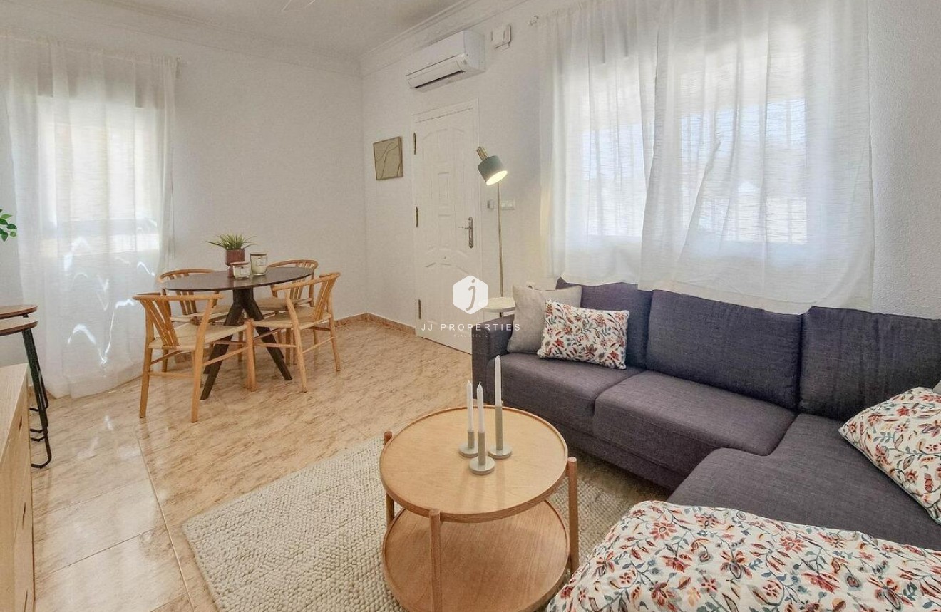 Segunda mano - Bungalow -
Torrevieja - Costa Blanca