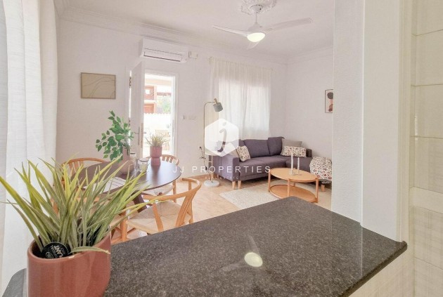 Segunda mano - Bungalow -
Torrevieja - Costa Blanca