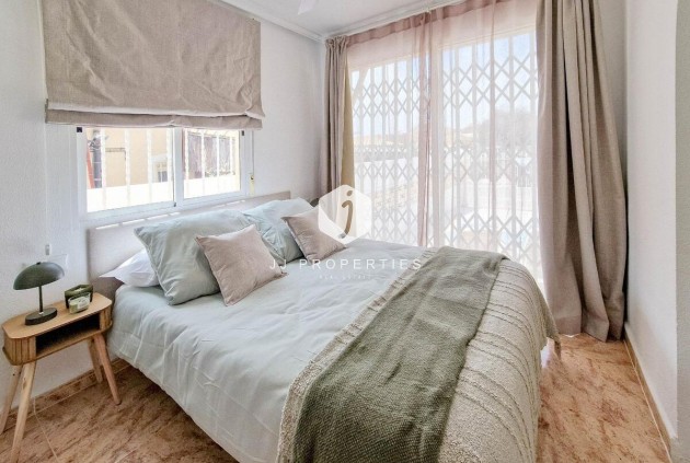 Segunda mano - Bungalow -
Torrevieja - Costa Blanca