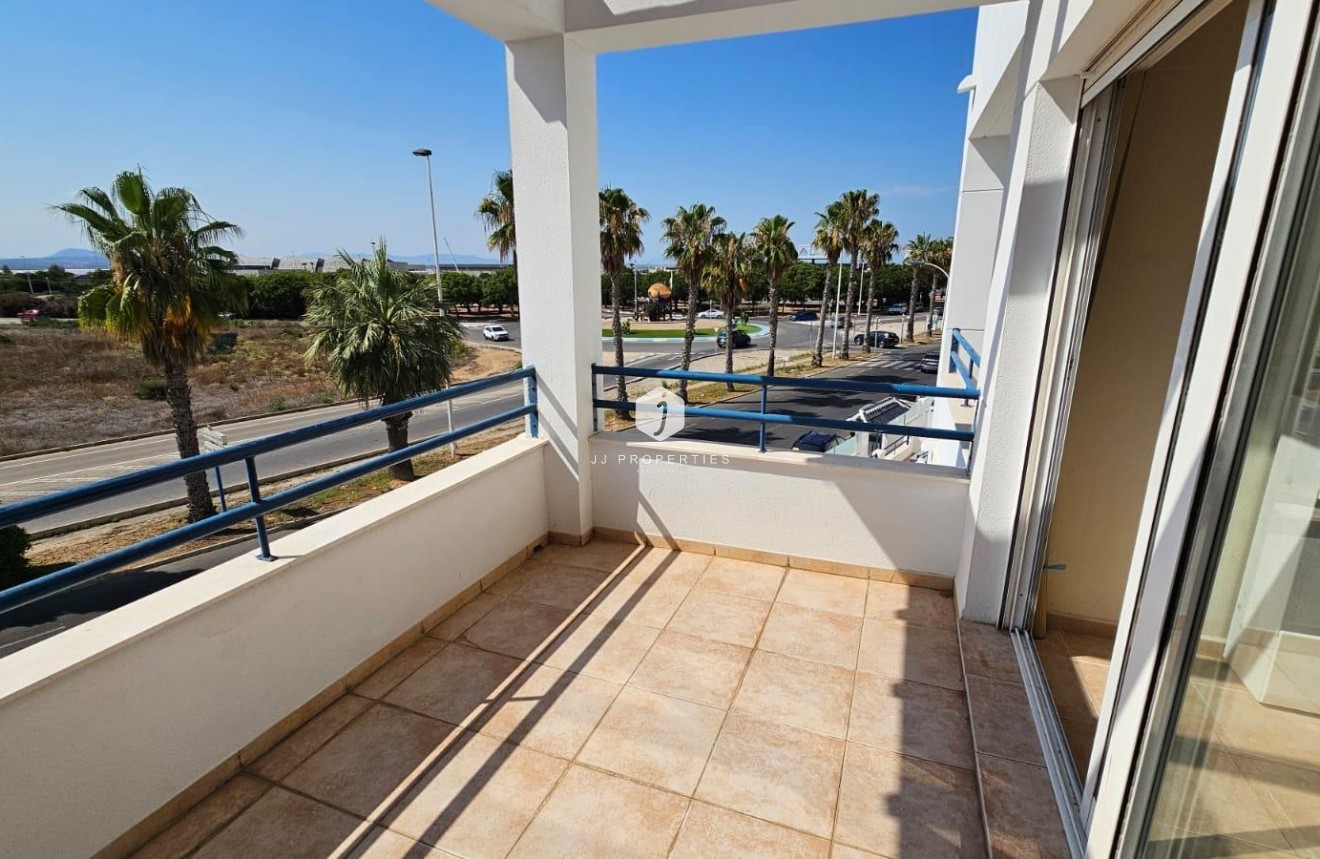 Segunda mano - Apartamento / piso -
Torrevieja - Los Balcones - Los Altos del Edén