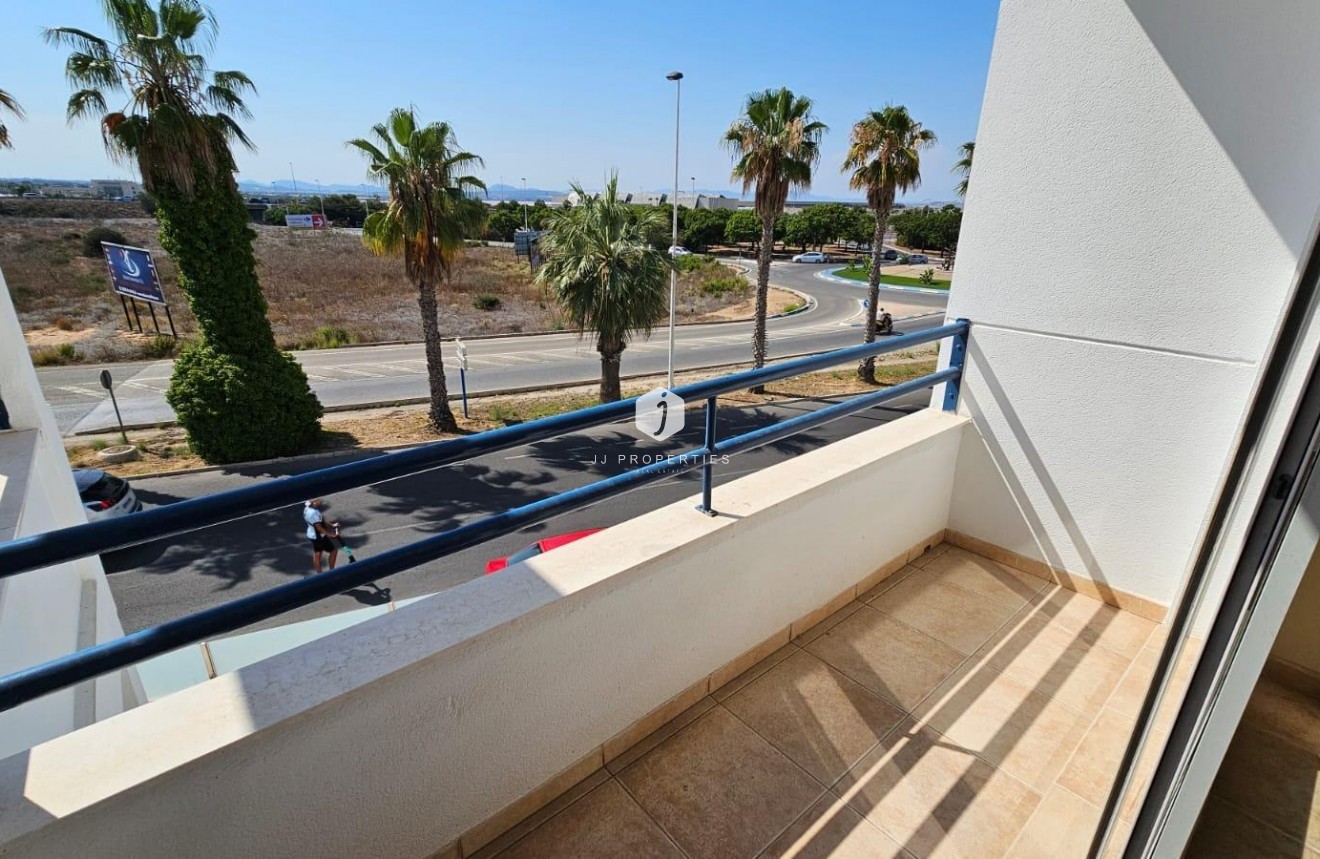 Segunda mano - Apartamento / piso -
Torrevieja - Los Balcones - Los Altos del Edén